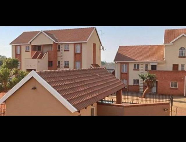 2 BEDROOM APARTMENT FOR SALE IN THE ORCHARDS